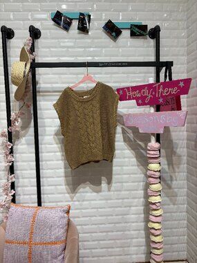 Cable Knit Sleeveless Sweater Vest- KS6034